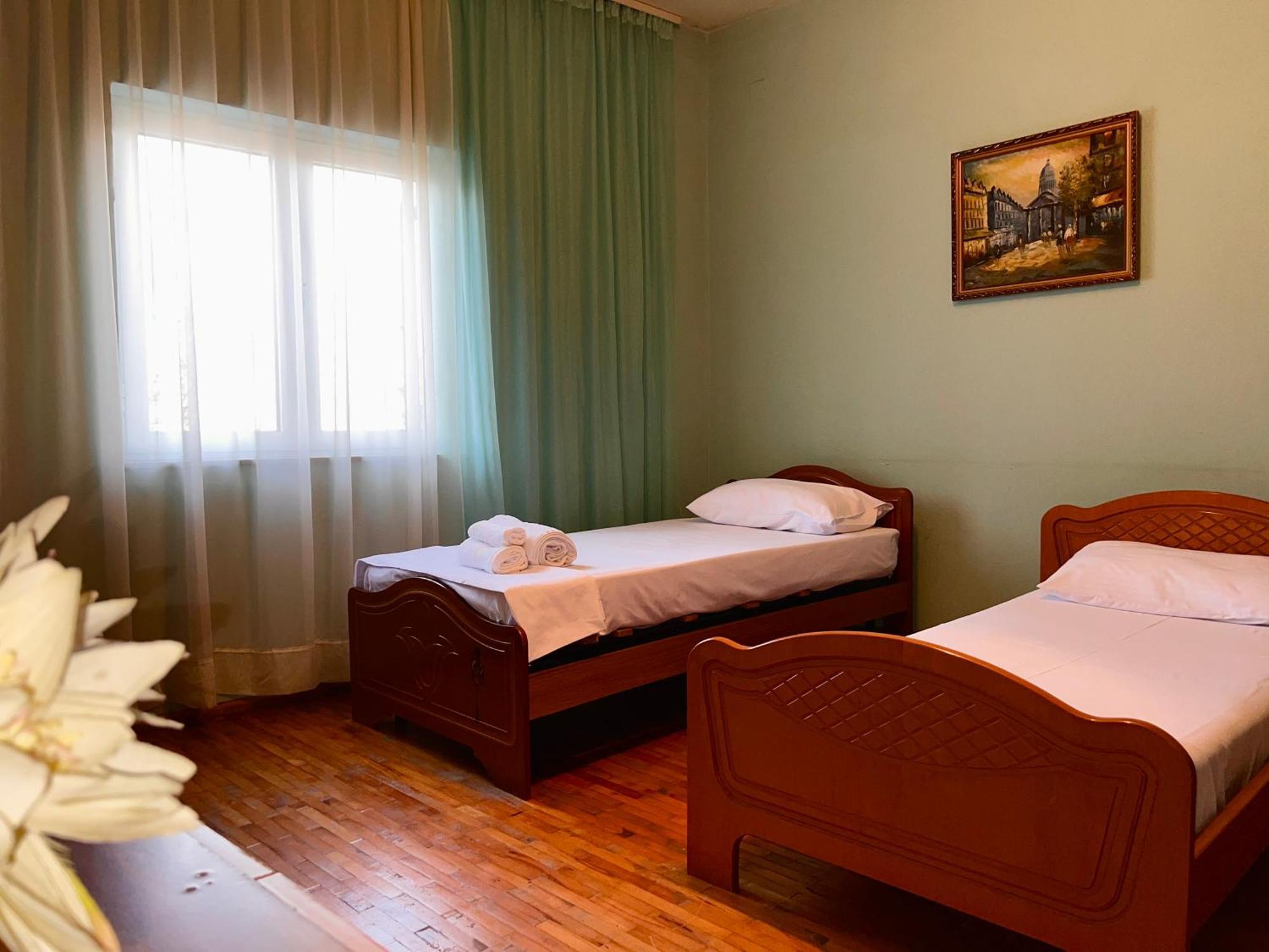 Berat Private Room In Haxhialiu Villa Exterior photo