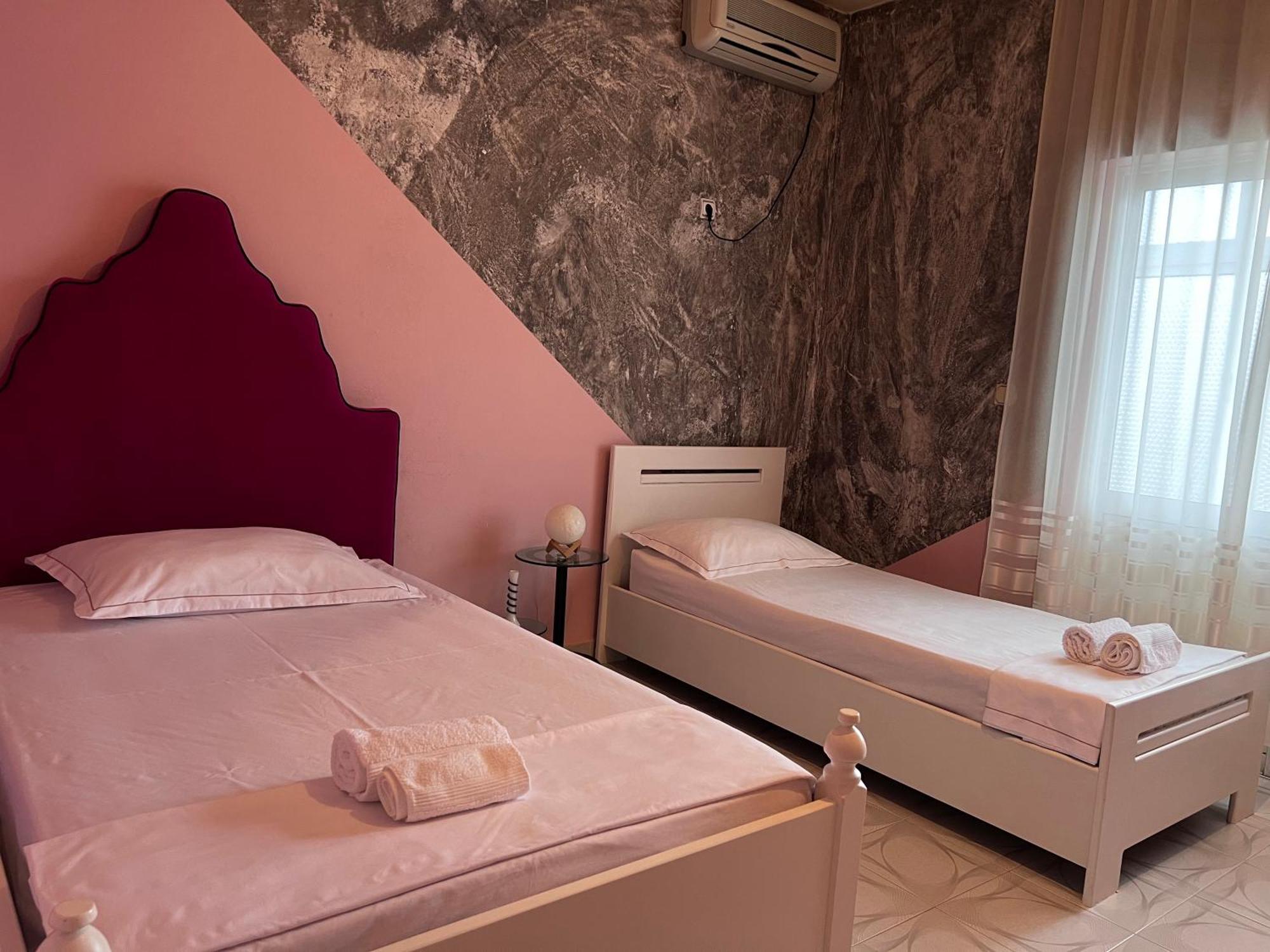 Berat Private Room In Haxhialiu Villa Exterior photo